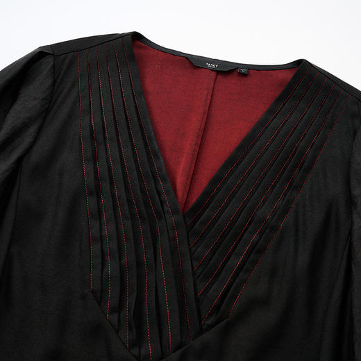 TANGY Collection天意精品2024秋季新品中国风V领中长款女士连衣裙 商品图3