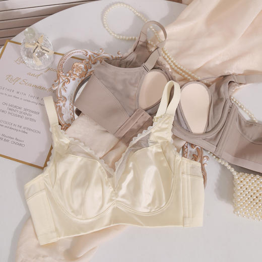 轻奢内衣女大胸显小超薄款收副乳防下垂兔耳朵防凸点大码文胸罩 商品图3