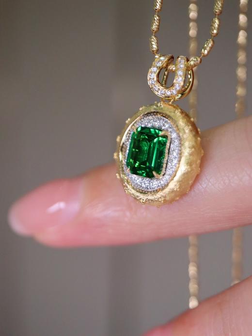 1.07ct 沙弗莱吊坠 商品图4