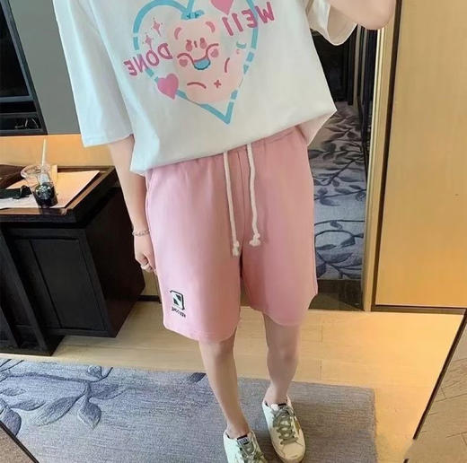 工厂特价出！we11字母刺绣短裤 商品图2