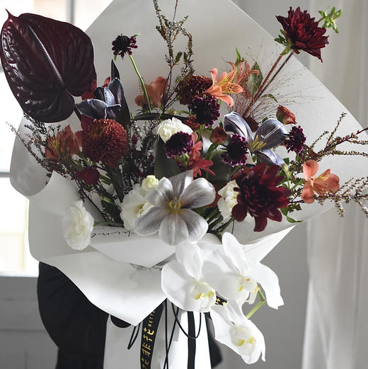 复古红高级感配色花束 商品图1