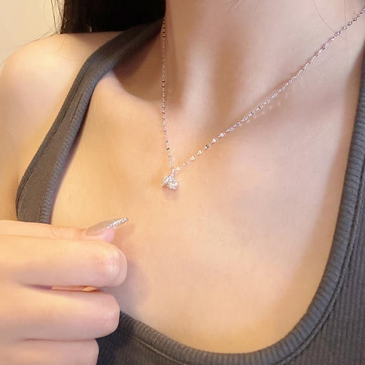 卡蒂罗/KADER 一叶知心项链 925银冰晶树叶梦幻可爱轻奢设计可调节锁骨链 甜美公主满镶锆石吊坠 恋爱告白礼盒 商品图2