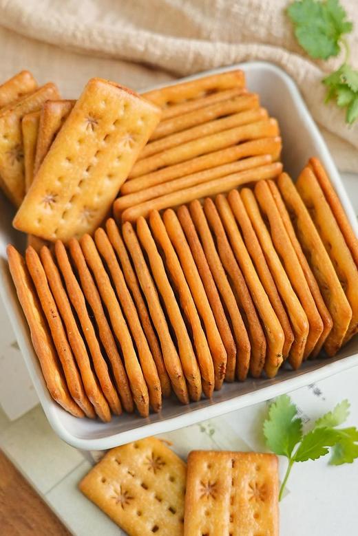 【一方云拾双层脆饼干】🌟香菜牛肉馅饼干！🌟芝士培根馅饼干！咸香系饼干好吃！双层薄脆！♥️居然有肉松夹心！ 商品图4