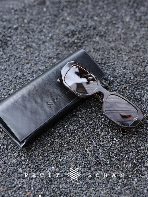 3000积分兑换  PETIT SCHAN小闪 jelly 果冻 复古小方框通透感色彩太阳墨镜 商品图9