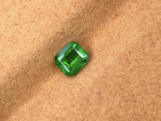 0.64ct 祖母绿裸石 商品图0