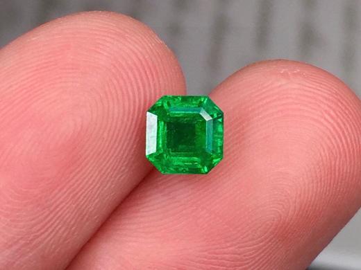 0.71ct 祖母绿裸石 商品图1