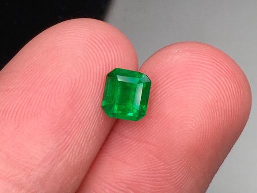 0.63ct 祖母绿裸石 商品图1