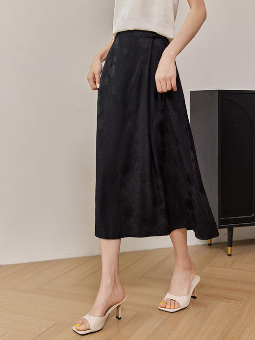 【1件72折】【东方系列】熙世界新中式改良马面裙2025秋新款禅意提花半身裙 商品图5