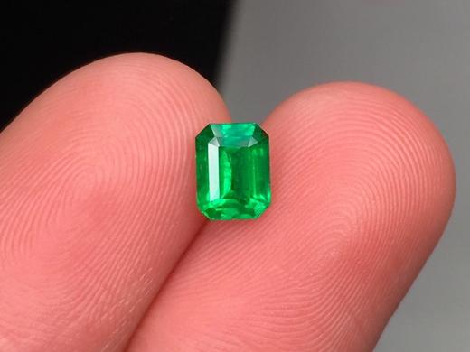0.56ct 祖母绿裸石 商品图2