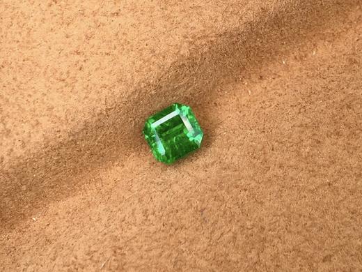 0.71ct 祖母绿裸石 商品图2