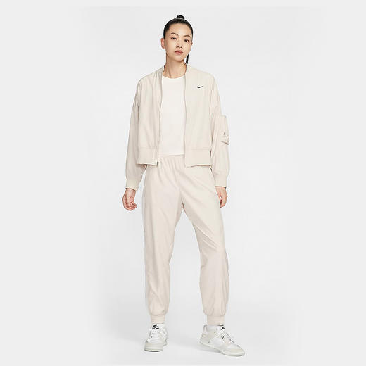 Nike/耐克外套女夏新款宽松防晒衣透气运动休闲梭织立领夹克FN2840-104 商品图4