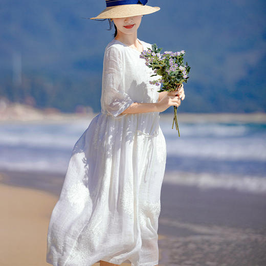 HM-S450中国风丝菊重工刺绣白色连衣裙文艺旅行夏季原创新款 商品图2