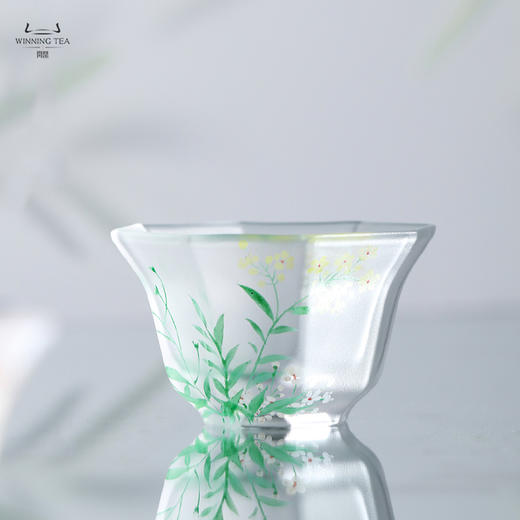 问鼎琉璃八方杯（花卉） 商品图0