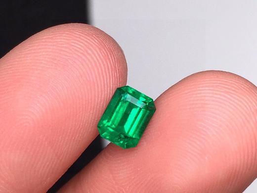 0.86ct 祖母绿裸石 商品图1