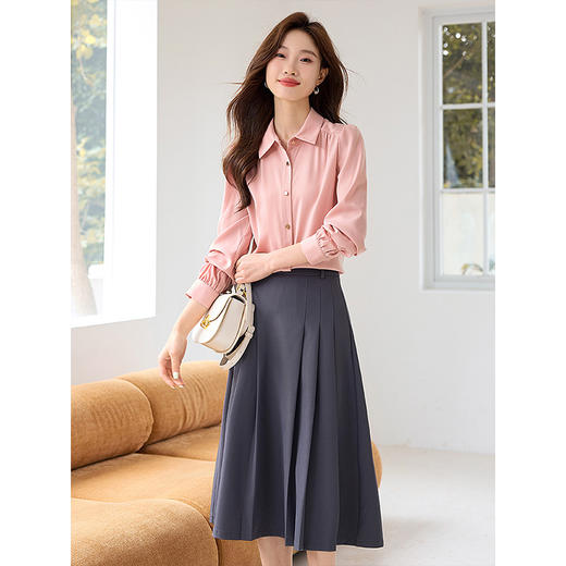 【专属特价】熙世界丝滑垂感缎面衬衫长袖2025秋季新款通勤百搭洋气粉色衬衣 商品图2