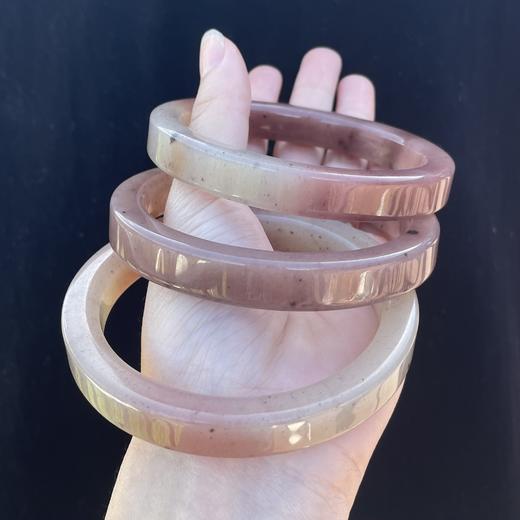 金丝玉手镯-新疆草莓酱方镯 商品图0