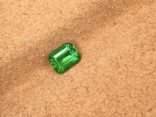 0.59ct 祖母绿裸石 商品图1
