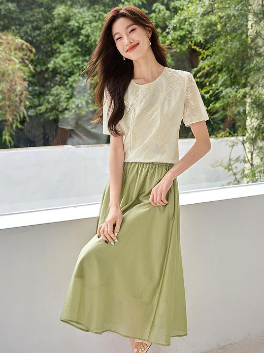 【专属特价】熙世界2025夏装新款莱赛尔上衣新中式国风流苏盘扣斜襟天丝衬衫 商品图0