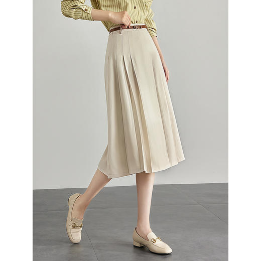 【专属特价】熙世界赫本风职场a字半身裙春秋2025新款百搭简约纯色百褶裙子 商品图1