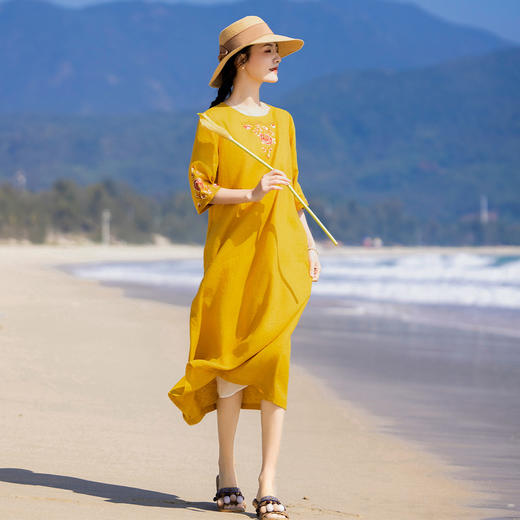 HM-S453民族风刺绣亚麻连衣裙 2024春夏新款国风复古圆领五分袖宽松A字裙 商品图2