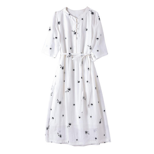 HM-S446白色碎花刺绣连衣裙文艺圆领中袖高腰系带旅行仙气大摆裙春夏新款 商品图4
