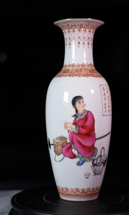 粉彩人物观音瓶 商品图0