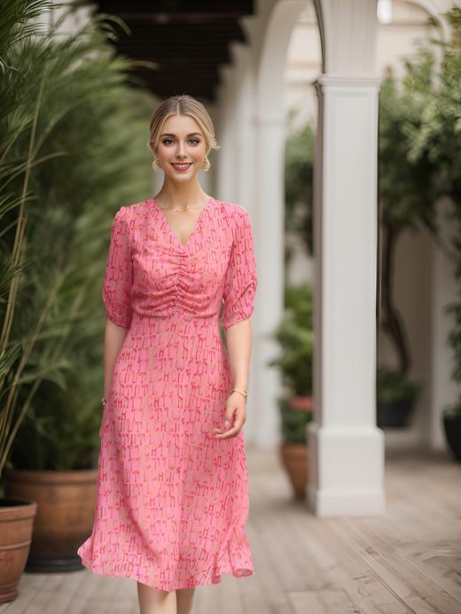 前胸抽碎褶收腰连衣裙 商品图1