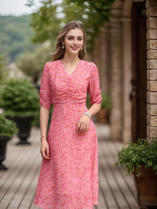 前胸抽碎褶收腰连衣裙 商品图0