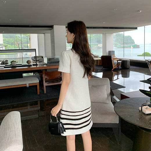 [奢姿轻奢系列]休闲条纹连衣裙大码女装夏季新款胖妹妹撞色裙子8942890125 商品图3