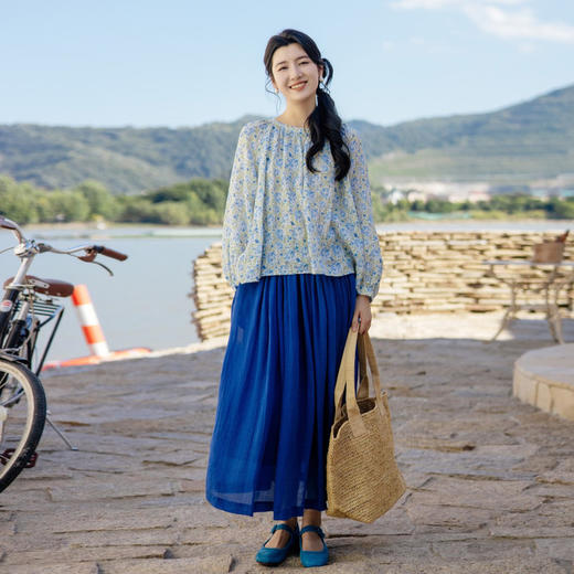 * 绽放旅行女装471朵/高支亚麻手绘绣球水彩印花九分袖圆领短款衬衫 商品图1