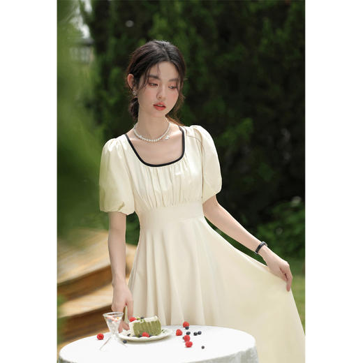 鹿向南 小个子「云上香草」法式方领连衣裙2024新款收腰气质中长裙女 商品图4