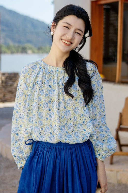 * 绽放旅行女装471朵/高支亚麻手绘绣球水彩印花九分袖圆领短款衬衫 商品图5