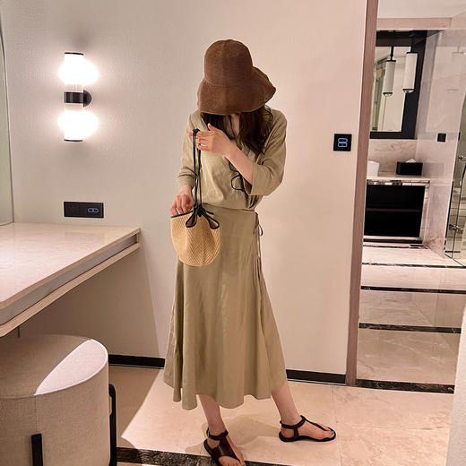 ROMI STUDIO“法式衣橱” 棉麻垂坠感一片式侧系带可调节半裙 Q3925 商品图1