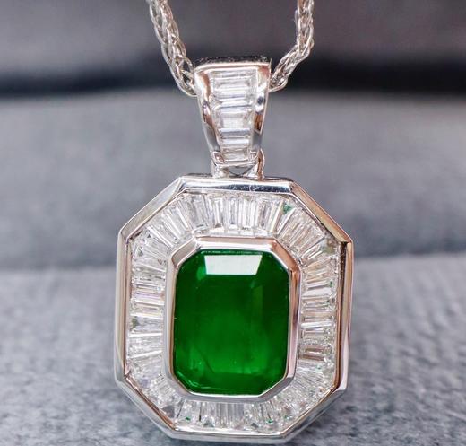 1.08ct 祖母绿吊坠 商品图1