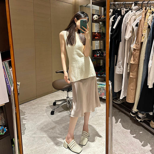 ROMI STUDIO“冷淡系”小众极简 气质侧开衩针织奶油黄背心M3514 商品图0