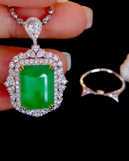 9.45ct 祖母绿戒指吊坠 商品图2