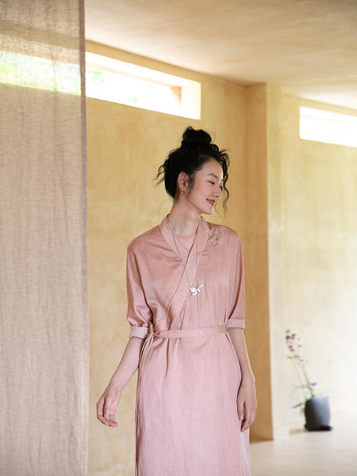 牧衣游原创 炒色丝棉手工刺绣连衣裙复古禅意宽松新中式长裙 浅云 商品图1