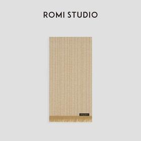ROMI STUDIO“棕标系列”美丽诺羊毛羊绒混纺亲肤柔软围巾 23AWS465