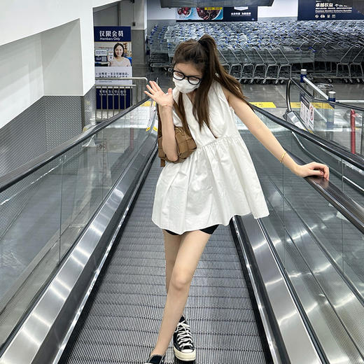 ROMI STUDIO百搭休闲 简约V领收腰荷叶边复古白无袖背心T3232白色 商品图0