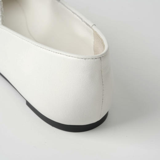 ROMI STUDIO“法式优雅”小羊皮拼色一字带平底芭蕾舞鞋 24SSS242 商品图4