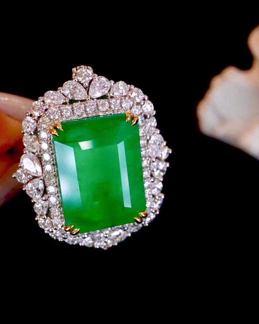 9.45ct 祖母绿戒指吊坠 商品图1