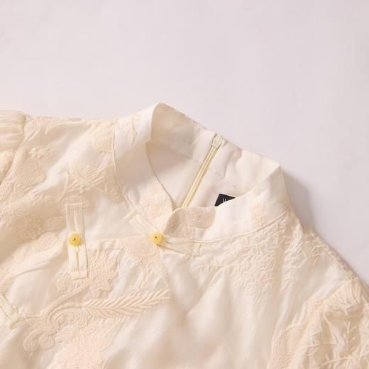 西遇新中式盘扣短袖连衣裙女夏季新款百搭随性优雅修身杏色裙D2141799 商品图5