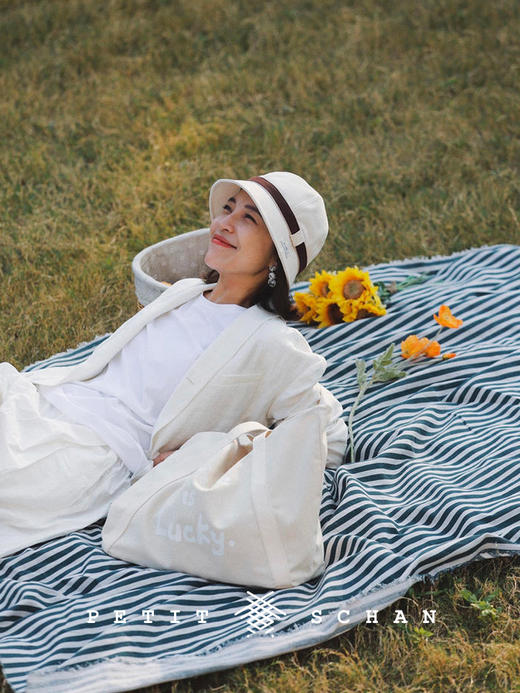 PETIT SCHAN小闪 CLO#007 Magic Pocket II 魔法斗篷 重磅牦牛绒设计款不对称斗篷式背心裙 商品图2