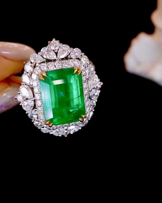 4.40ct 祖母绿戒指吊坠 商品图1