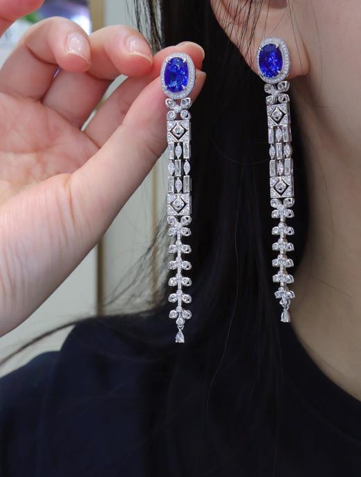 6.10ct 14.65g 蓝宝石耳环 商品图3