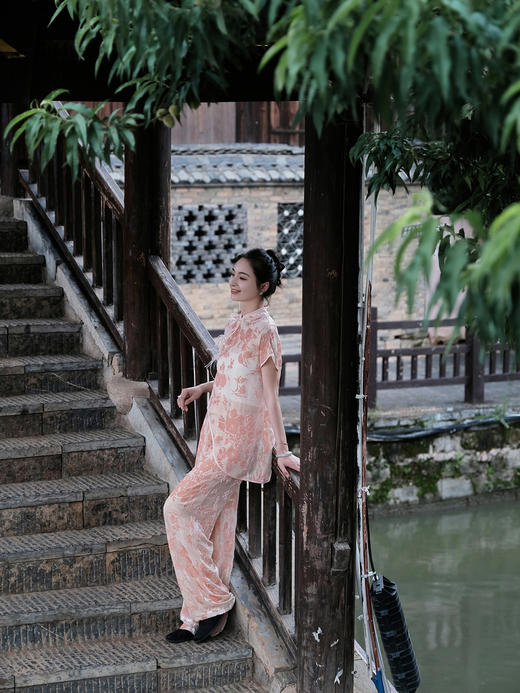 盛唐婧 |玫瑰粉国风丝绒上衣 商品图7