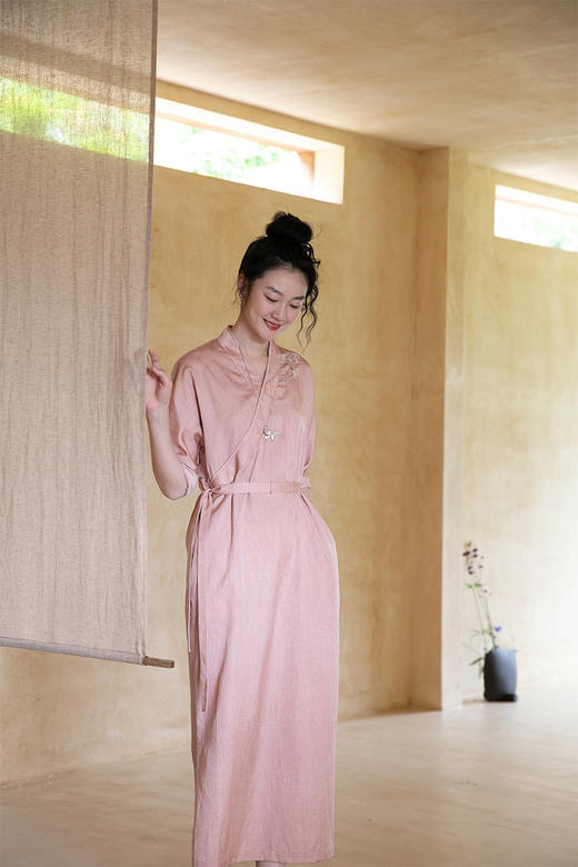 牧衣游原创 炒色丝棉手工刺绣连衣裙复古禅意宽松新中式长裙 浅云 商品图5