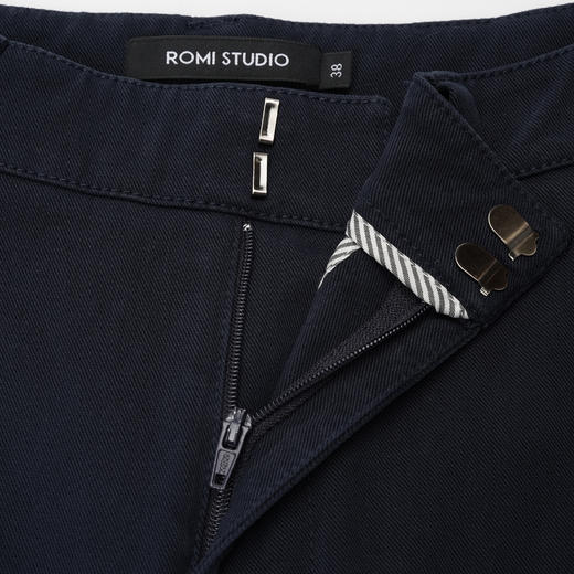 ROMI STUDIO“复古松弛”双面菱纹磨毛棉高腰直筒深蓝长裤 23AWK204 商品图1