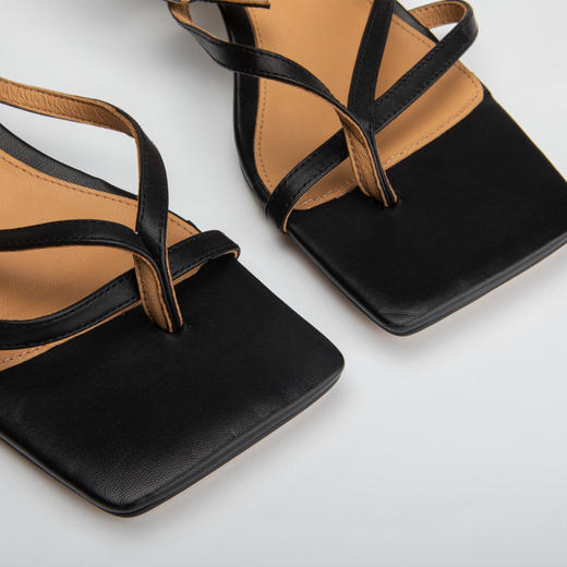 ROMI STUDIO“法式复古”小众方头一字带夹趾露趾细跟凉鞋S8007 商品图3