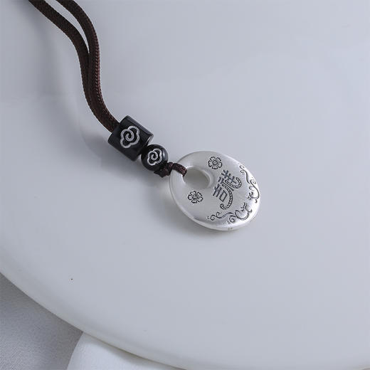 【宏艺珠宝】好运吉祥吉言银牌·足银挂坠（搭配图片展示项链绳） 商品图2